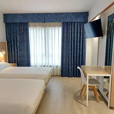 Costa Atlantica Отель Артейхо